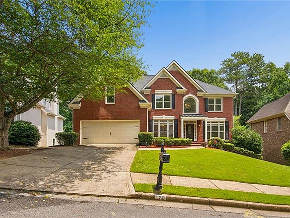 4th image of 270 Edwardton Ct