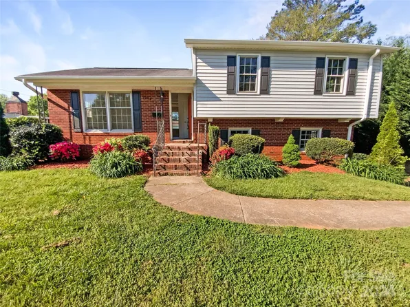 1942 Townsend Ave, Charlotte, NC 28205