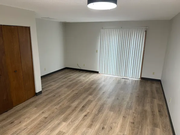 4623 S Baha Ave, Sioux Falls, SD 57106
