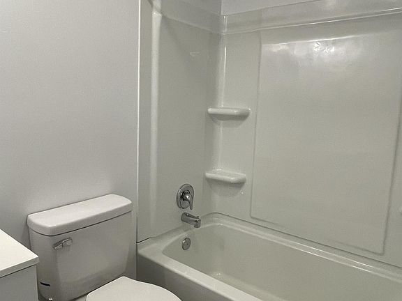 5th image of 3428A Wightman St