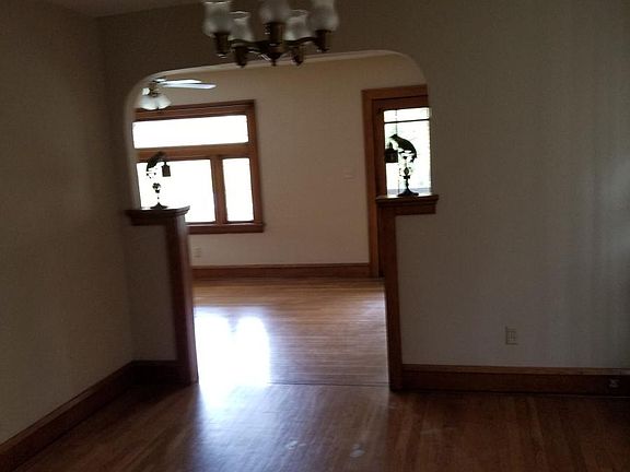 2nd image of 5303 Vandalia Ave #Up