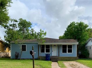 621 16th Ave N, Texas City, TX 77590