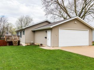 312 Warner Ave, Spring Valley, MN 55975