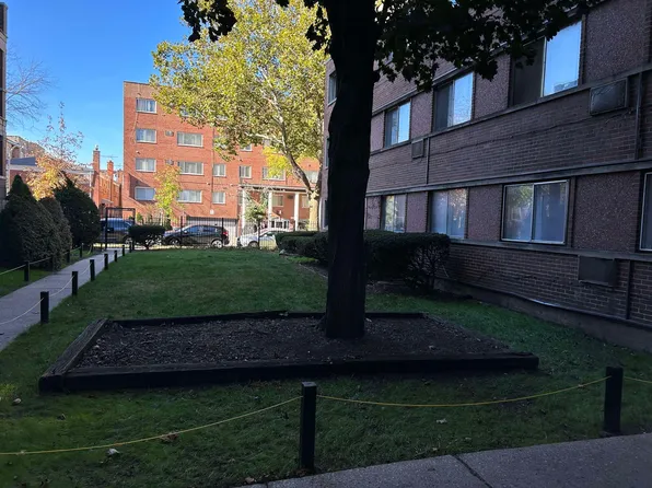 6131 N Winthrop Ave APT 107, Chicago, IL 60660