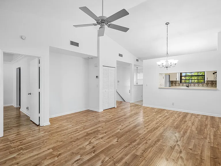 206 Congressional Way #206 — Photo 8