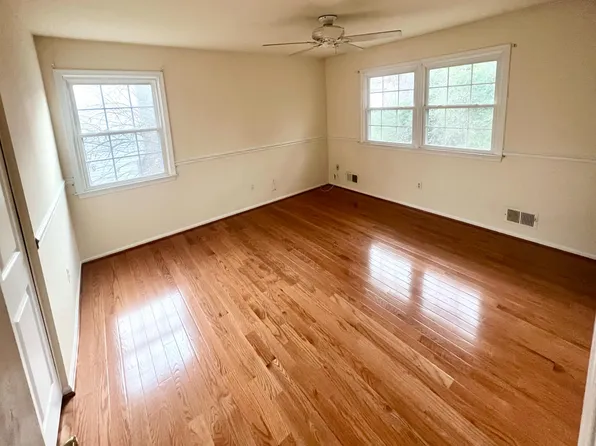 (undisclosed Address), Fairfax, VA 22032