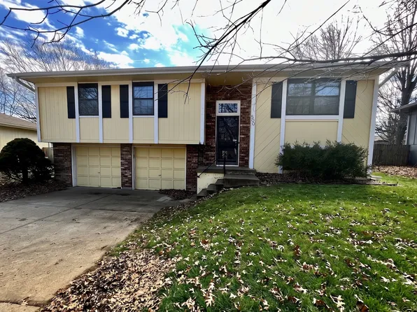 500 SE Sherri Ln, Blue Springs, MO 64014