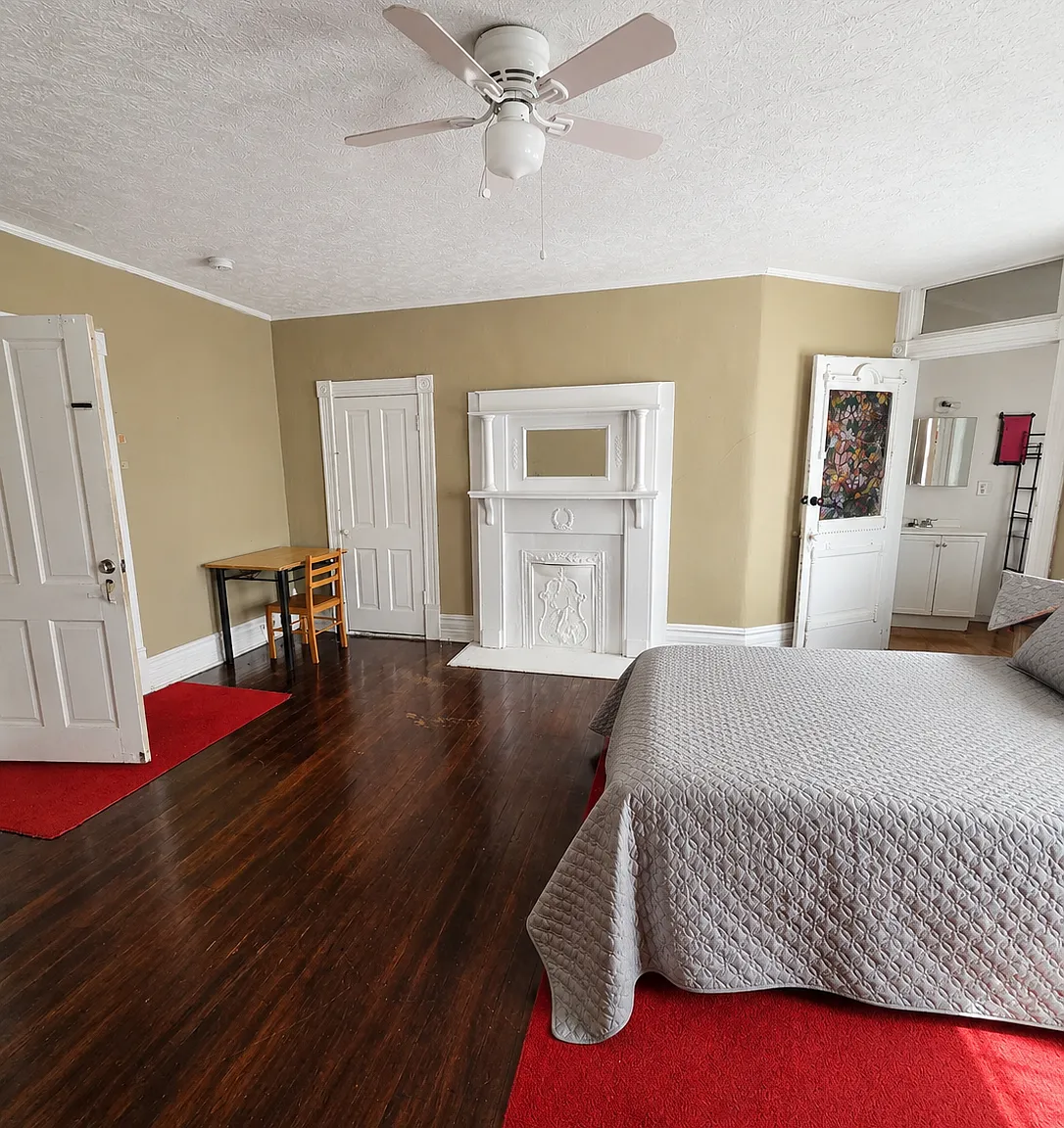 40 Brown Avenue, Unit 1 — Photo 3