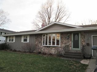 909 Easy St, Burlington, IA 52601