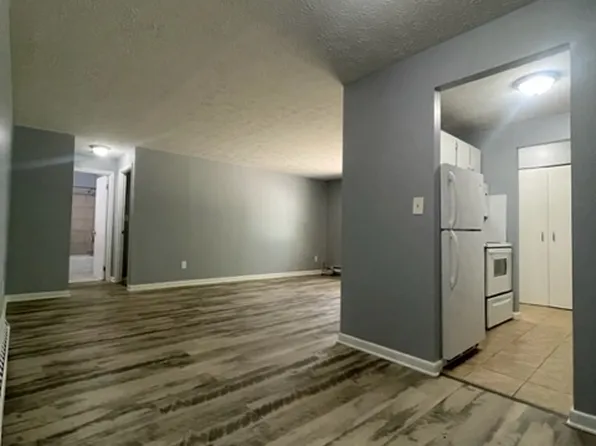 55 Oakland Ter #27, Manchester, CT 06042