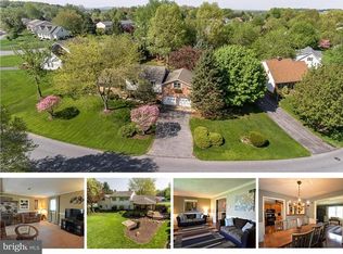 554 Crosswinds Dr, Lititz, PA 17543