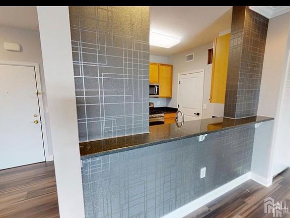 4th image of 6301 Fernandez Ct