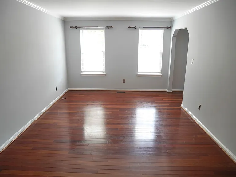 13706 Primrose Ct — Photo 10