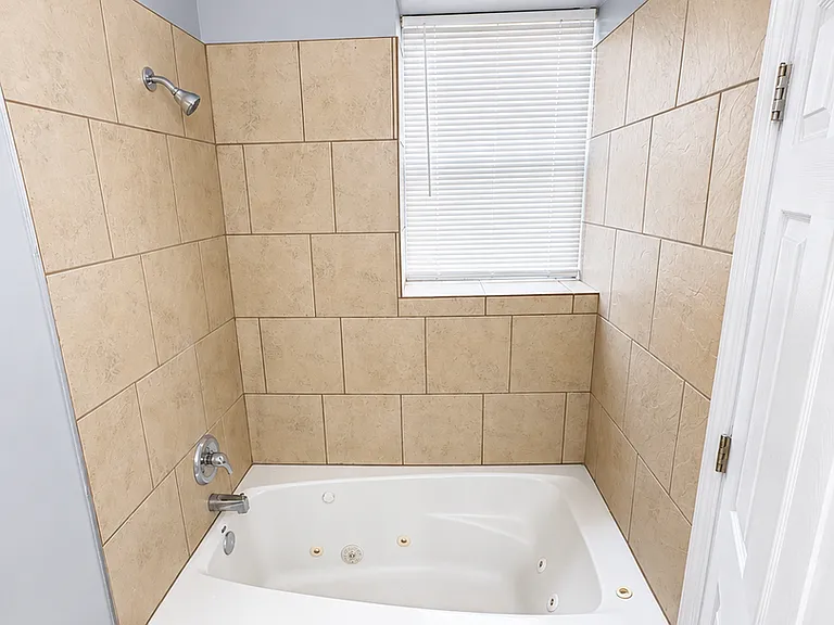 3420 Virginia Ave — Photo 16