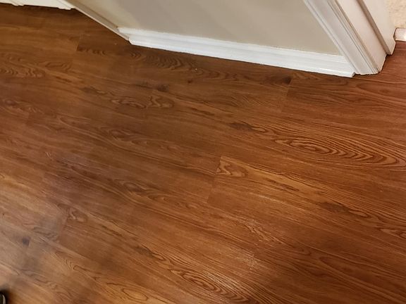 2nd image of 3814 Camelot Dr