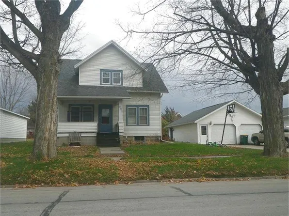 305 S Main St, Monona, IA 52159