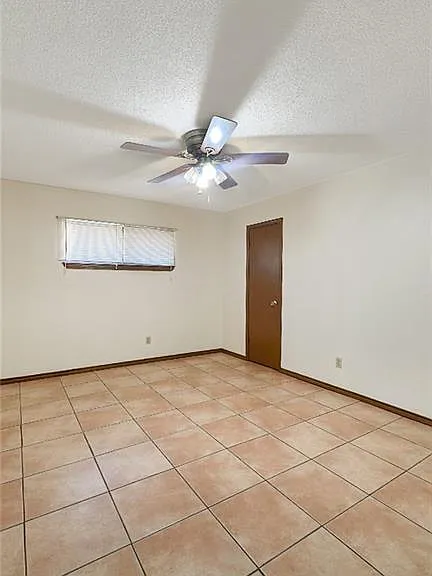 3021 Hummingbird Ave — Photo 8