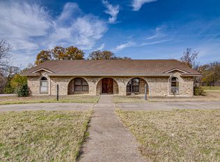 304 Roaring Springs Dr, Joshua, TX 76058