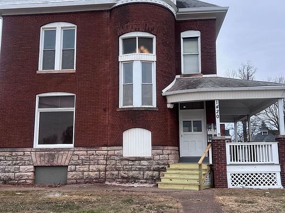 2nd image of 1420 Vermont St #D