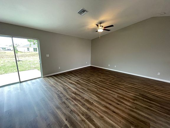 3rd image of 639 NE 7th Ave