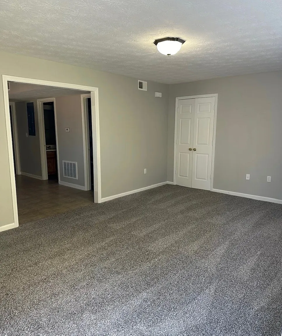 107 Braxton Court — Photo 2