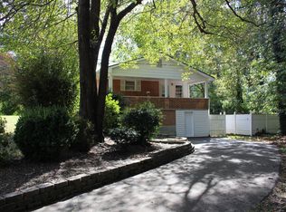 22 Dell Cir, Travelers Rest, SC 29690