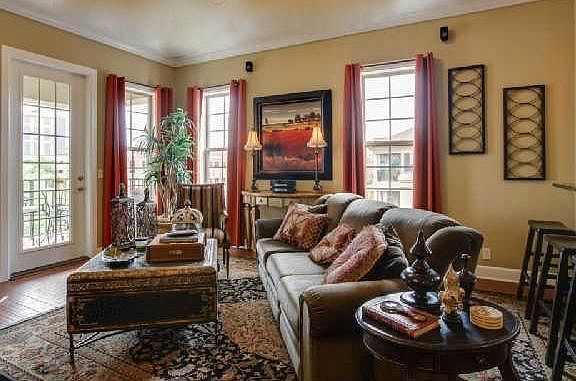 Sample of decorated unit.