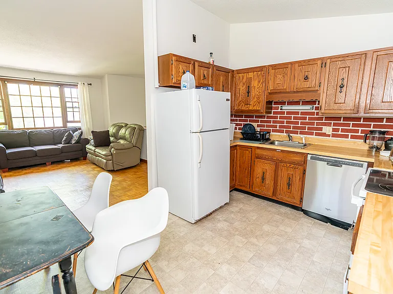 1265 Sherman Ave — Photo 2