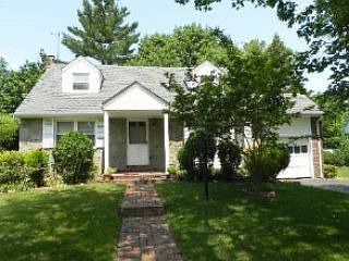 1st image of 857 Duncan Dr