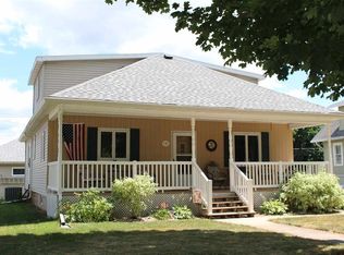 141 N John St, Kimberly, WI 54136