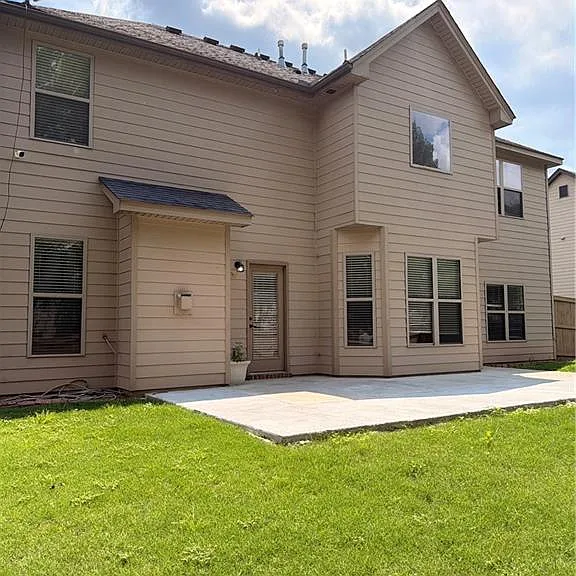 559 Madison Park Dr — Photo 22