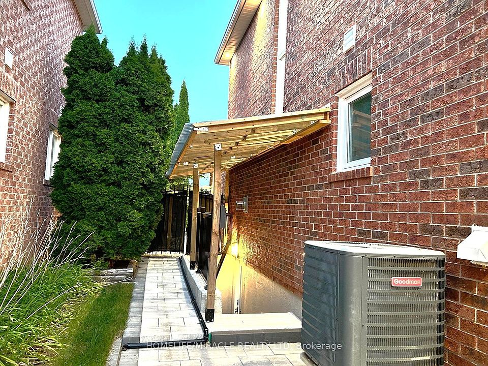 1st image of 11 Berkshire Ct #Basement
