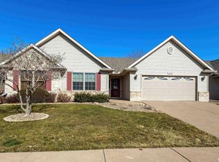 308 Walker Way, Blue Grass, IA 52726