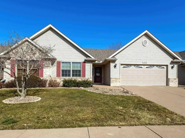 308 Walker Way, Blue Grass, IA 52726