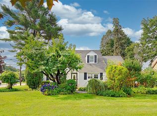 160 Cedar St, Hempstead, NY 11520