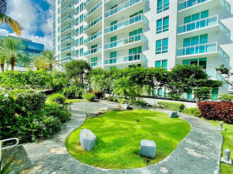 950 Brickell Bay Dr #2601 — Photo 61