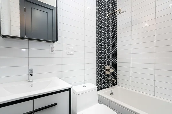 Rented by Nooklyn NYC LLC | media 4