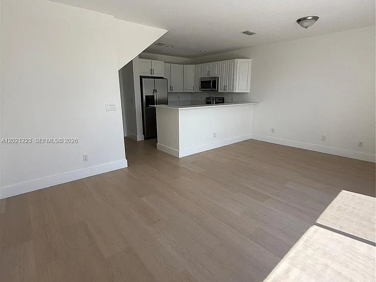 1247 NE 23rd Ave — Photo 5