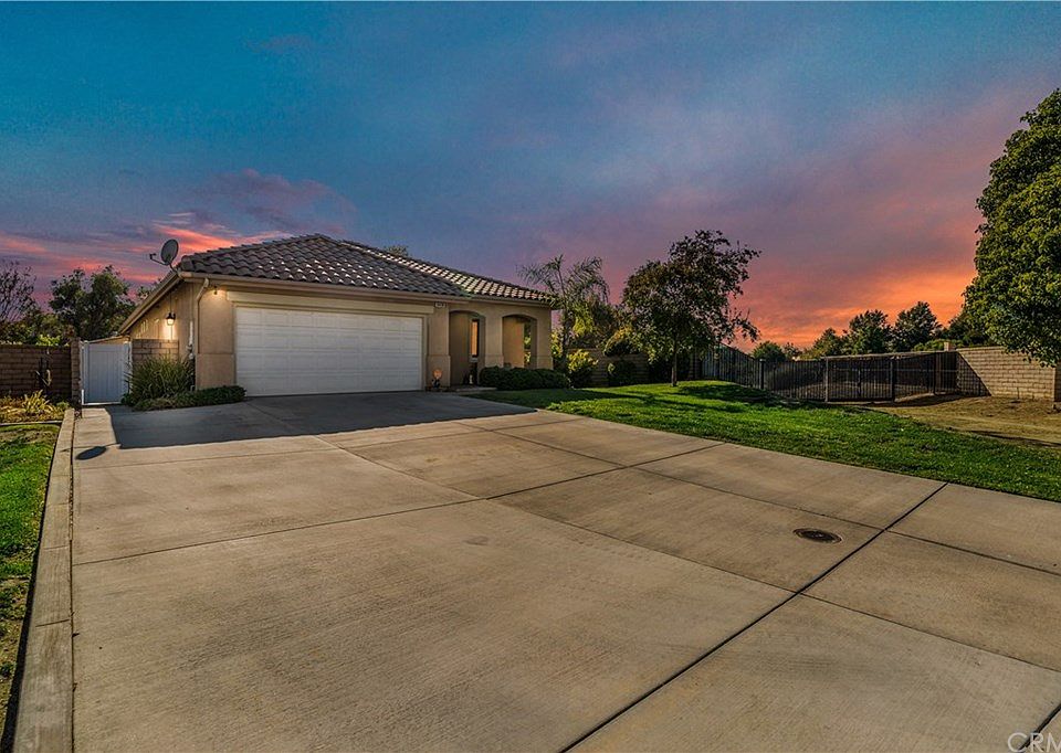 1st image of 34699 Wintersweet Ln