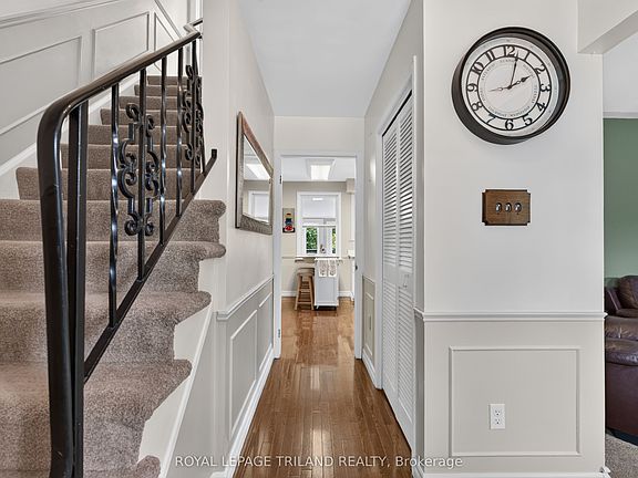 3rd image of 165 Camden Cres
