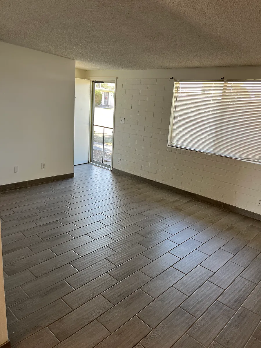 Building Photo - 4020 S Grand Palm Dr