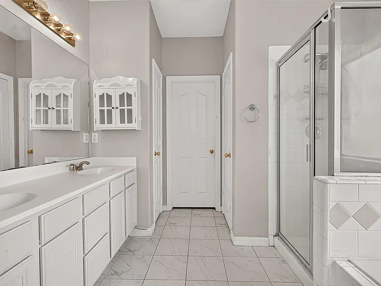 8503 Raybluff Ln — Photo 35