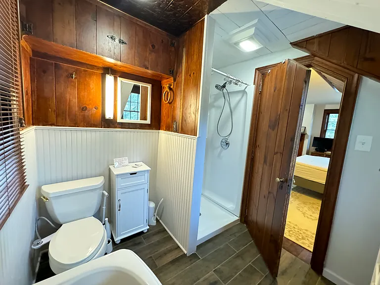 1022 Englewood Dr #1 — Photo 6