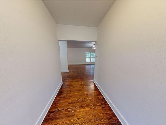 2nd image of 2363 W Denman St