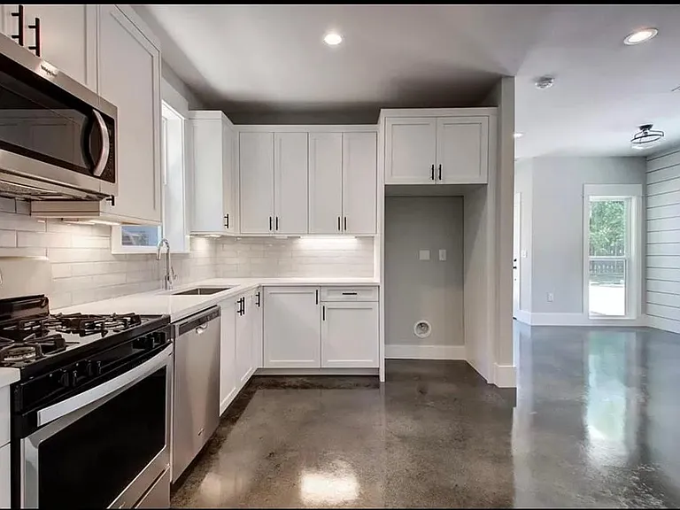 902 Taulbee Ln — Photo 11