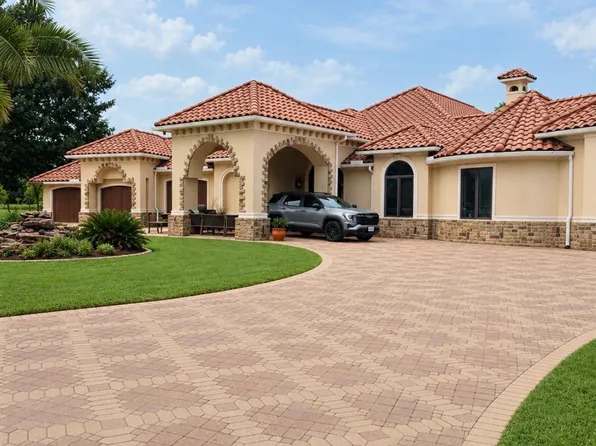 17403 Roberts Rd, Hockley, TX 77447