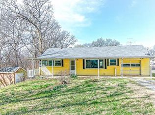 1911 Oak Tree St, Saint Peters, MO 63376