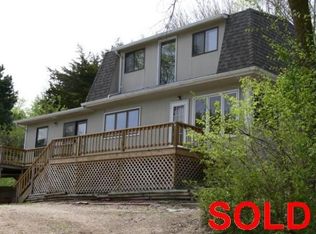 150 Madison Dr, Yankton, SD 57078