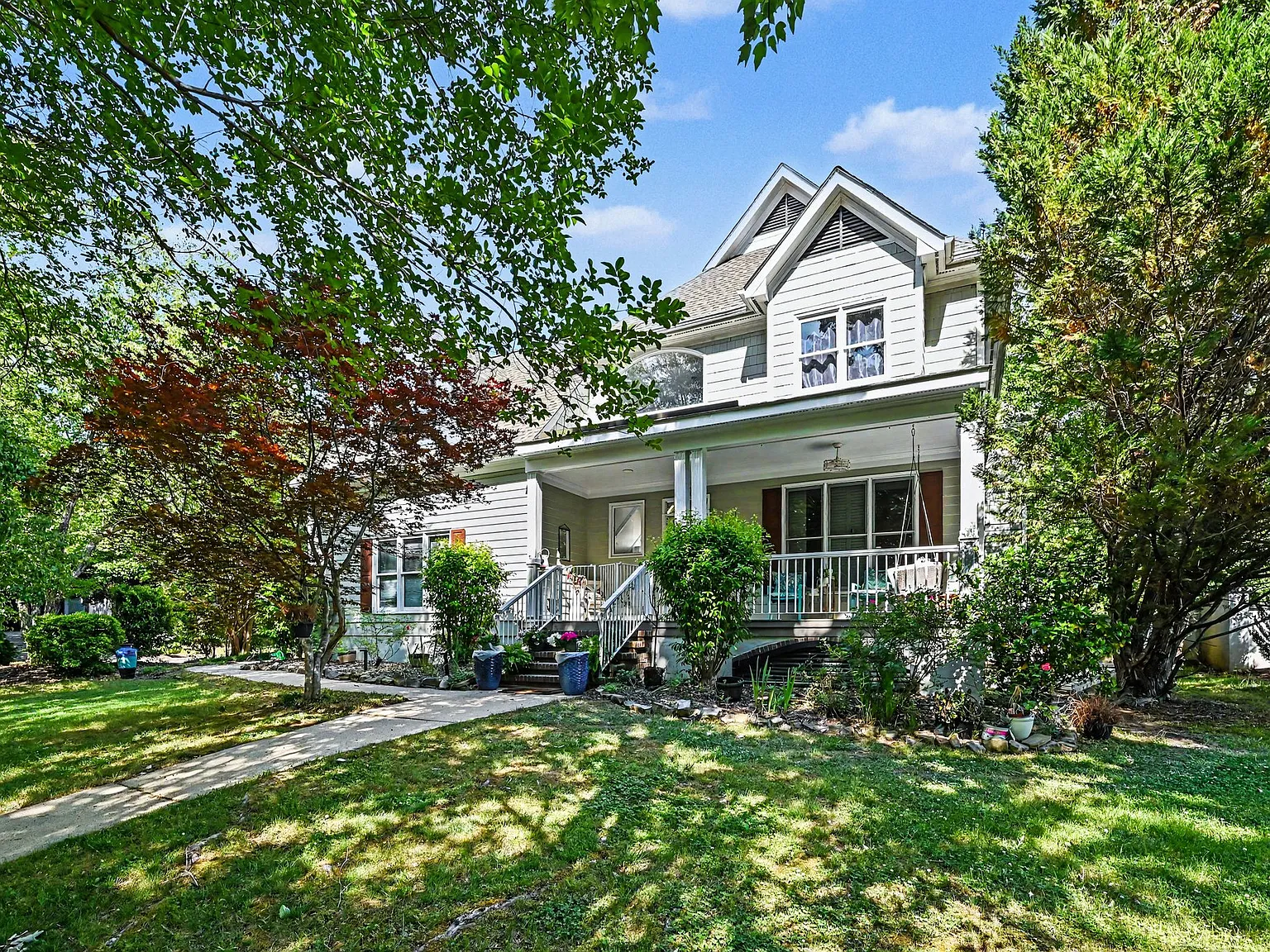301 Helmsdale Drive, Chapel Hill (House) — Photo 2