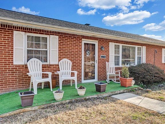 3rd image of 378 Archway Rd